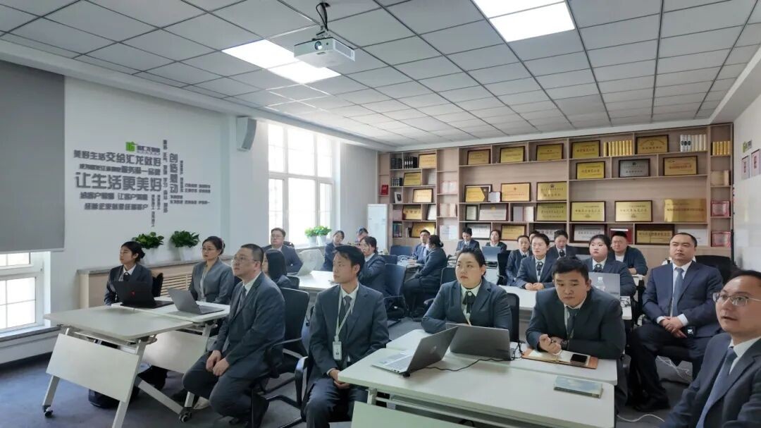 以匠心守护枝叶生长，用专业定格美好瞬间