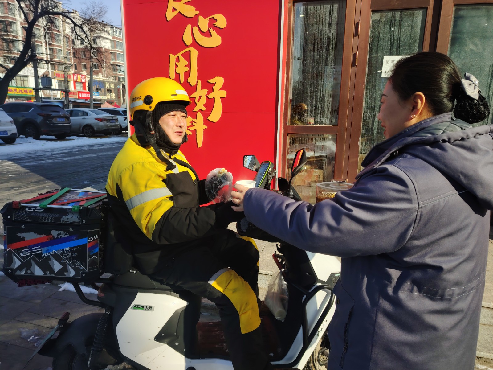 学雷锋 践行动 暖民心 | 欣汇龙物业多项目齐发力，让雷锋精神扎根社区！