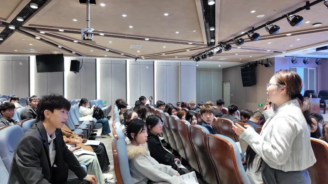 产教融合再深化 引才纳新启新篇 —— 欣汇龙物业走进黑龙江建筑职业技术学院开展专场宣讲暨现场招聘